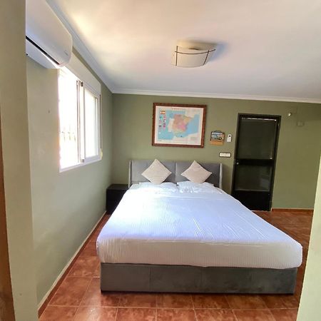 Guesthouse In Torrent ภายนอก รูปภาพ