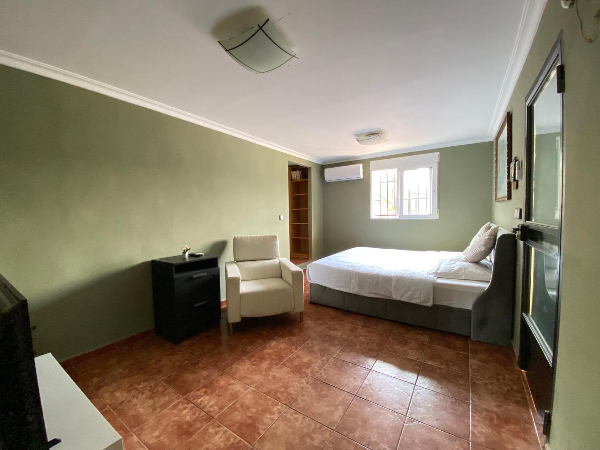 Guesthouse In Torrent ภายนอก รูปภาพ
